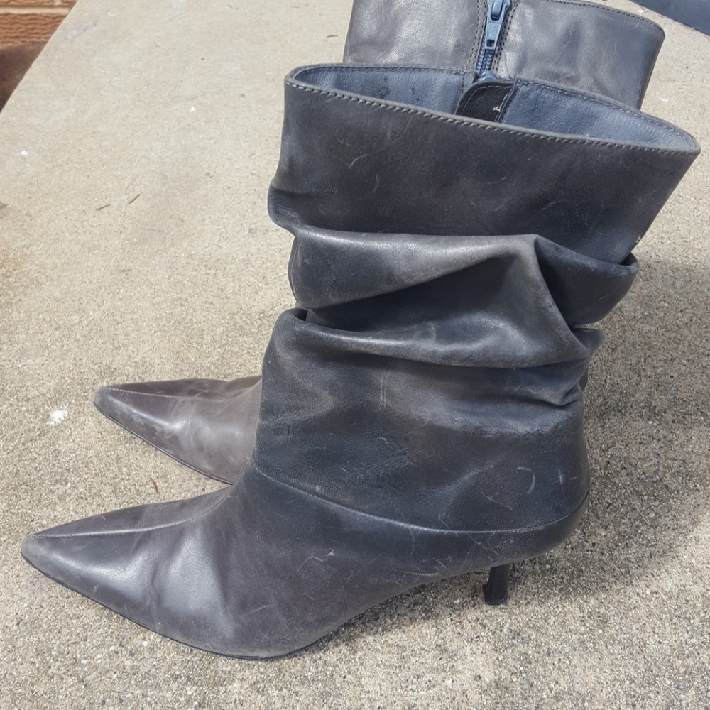 Bata grey boot 3"